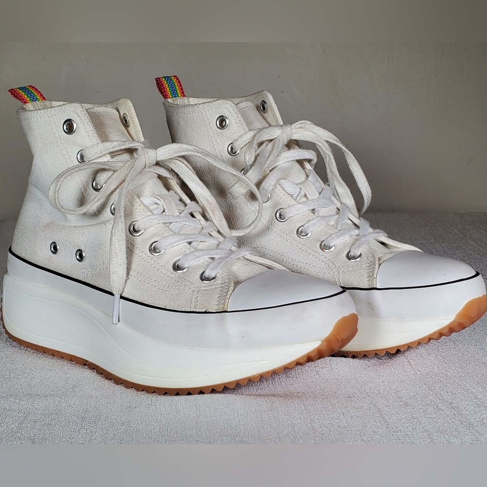 EUC Madden Girl Winnona White Fabric Platform High-Top Sneakers Women's US 9.5